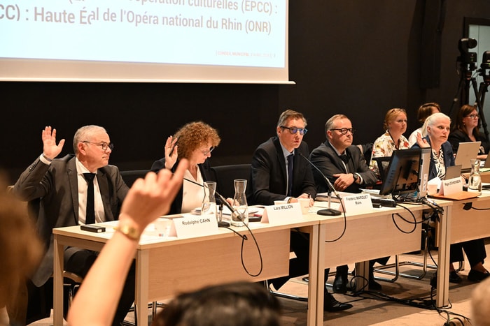 La séance du conseil municipal de Mulhouse s'est tenue, jeudi 9 avril 2026, à la SIM. 