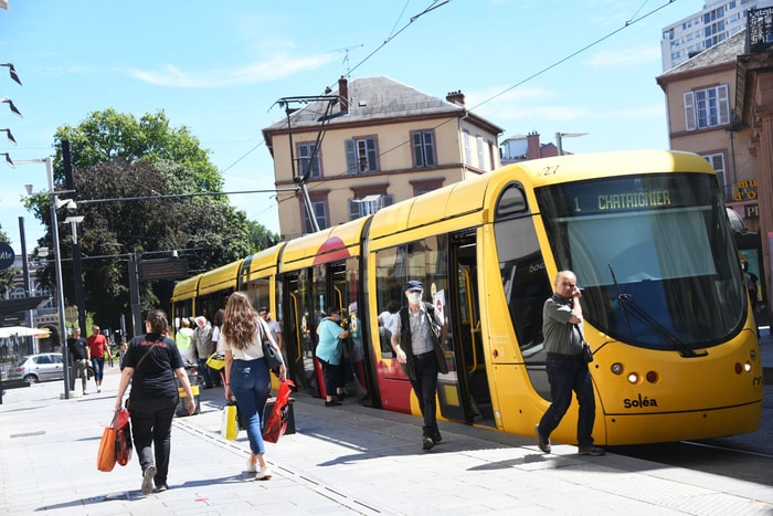 En moyenne, près de 70 000 usagers empruntent le tram chaque jour.