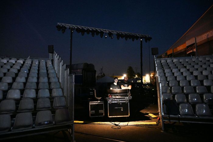 L'entreprise TSE, poids lourd local du spectacle vivant, s'occupe de la technique.