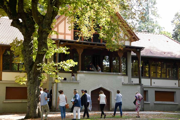 Le bâtiment principal de 460 m² va faire l'objet d'une rénovation en profondeur et bénéficie d'une aide de 300 000 euros de la Fondation du patrimoine. 