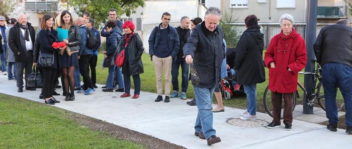 Séance inaugurale, en présence des élus de la Ville et des habitants du quartier.
