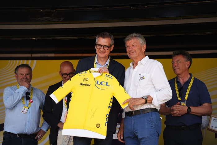 Le maire de Mulhouse Fréderic Marquet, avant le départ du Tour de France.