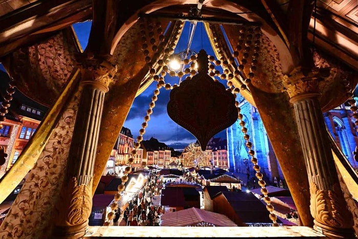 Premières heures, premiers visiteurs, ce vendredi 21 novembre 2025. 