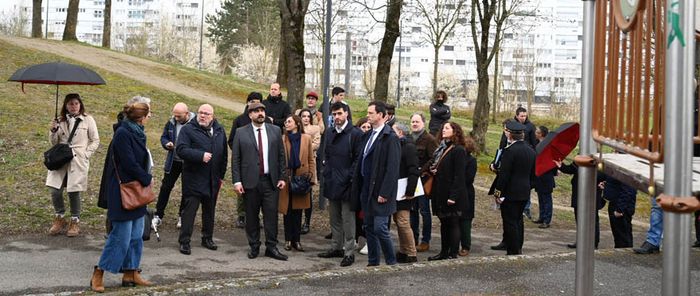 Première halte de la visite ministérielle de ce jeudi après-midi : les Coteaux.