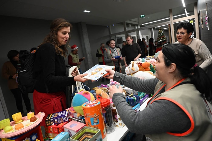 Apporter un jouet ou un livre en très bon état à valeur de billet d’entrée à la manifestation. 