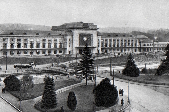 La « nouvelle gare » qui vient d’être construite au début des années 1930. 