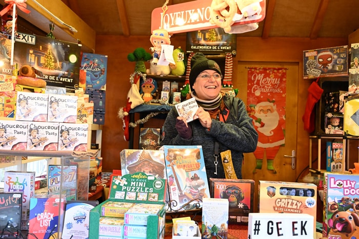 11 stands dont un dédié aux jeux de société, place de la Concorde. 