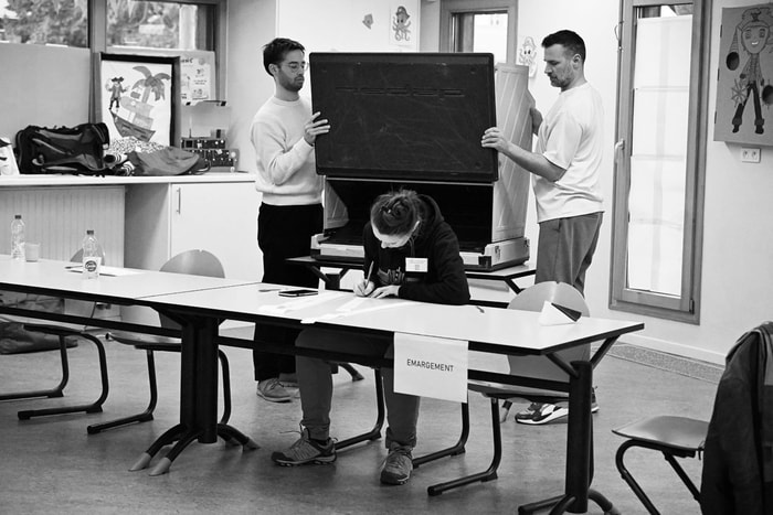 Démontage des machines à voter.