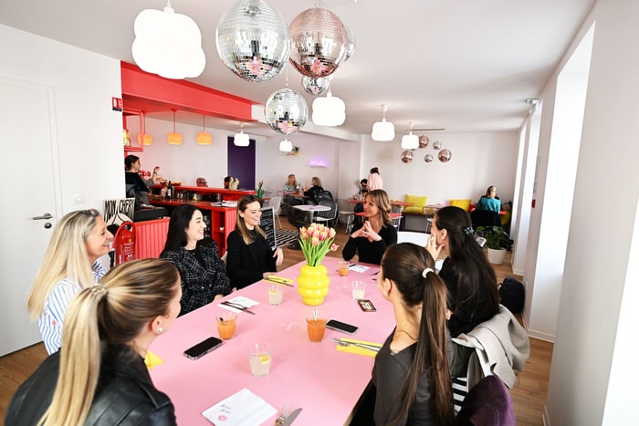 Un nouveau lieu de vie pour manger ou boire un verre, en journée. 