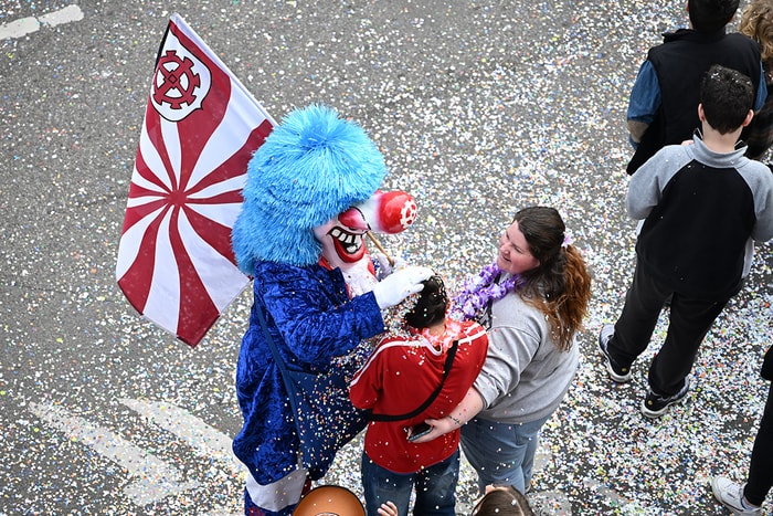 Les Mülhüser Waggis, jamais loin lorsqu'il faut faire souffler un vent de folie !