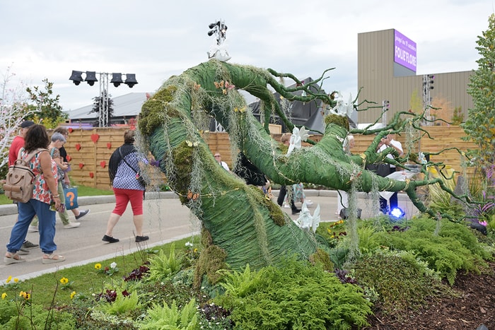 Folie'Flore se décline sur différents jardins et espaces, à l'intérieur comme à l'extérieur.