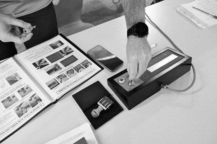 A 18h pile, fin des votes.