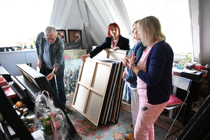 Les Ateliers ouverts sont l'occasion, pour les artistes et le public, de se rencontrer.
