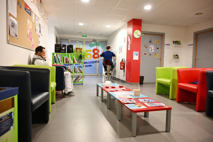 La MDA accueille plus de 2 200 jeunes par an, pour environ 7 000 rendez-vous sur l’ensemble des sites. 