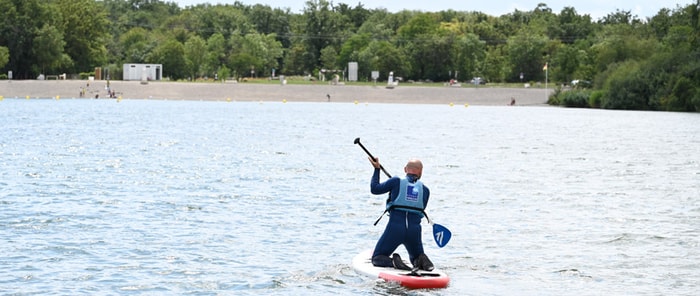 Les premiers mètres en position à genoux.