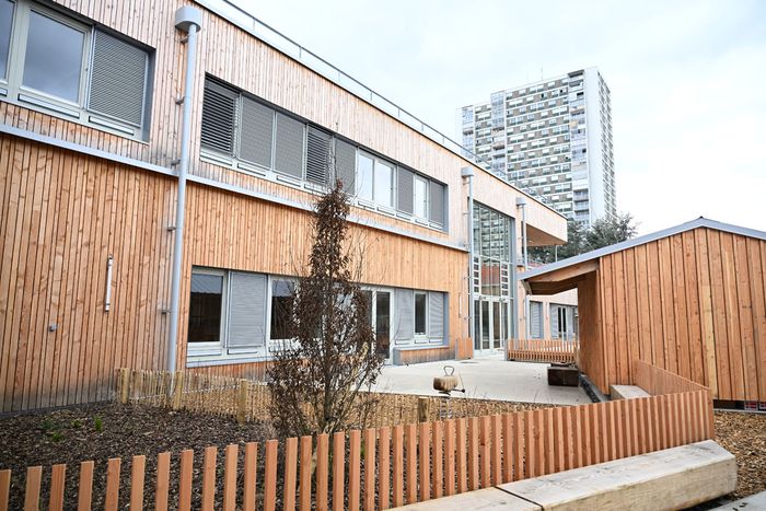 Le bâtiment accueillera également des enfants de deux ans, qui n'ont jamais fréquenté de structure d'accueil collective, au sein d'une classe passerelle.