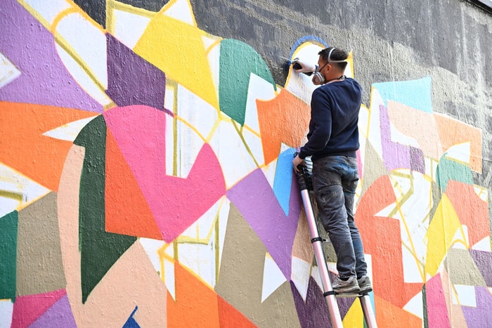 Pour sa 110e œuvre, Le M.U.R. de Mulhouse accueille une fresque de l'artiste Léo Sorge. 