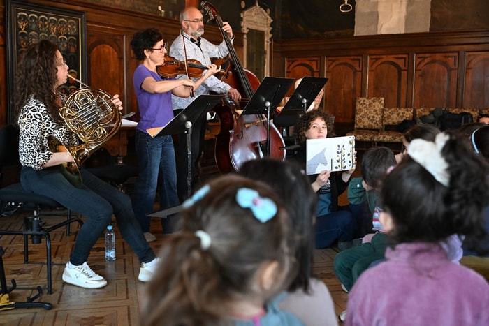 Les enfants ont pu découvrir une histoire mise en musique. 