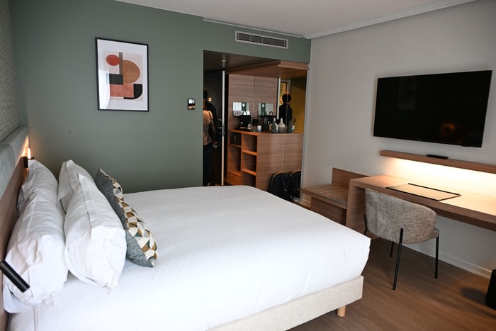48 des 80 chambres de l'hôtel ont déjà été rénovées.  