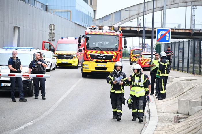 L'exercice s'est déroulé lors de l'habituelle fermeture estivale du tunnel de la gare pour des opérations de maintenance.  