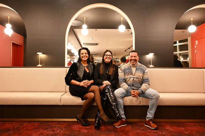 De gauche à droite : Majda Lhiyat, directrice d'exploitation, Myriam Boulhadid, directrice des marques propres chez BK, et le patron de BK, Kamel Boulhadid.  