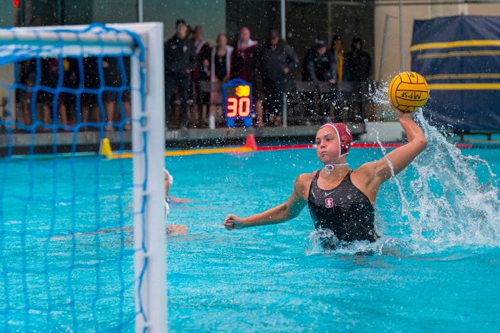 Des bassins du Mulhouse Water-Polo aux plus prestigieuses universités américaines, Juliette Dhalluin poursuit son ascension. 