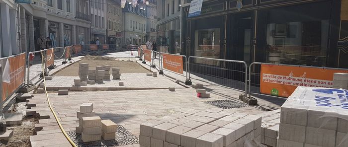 La rue des Tanneurs est en cours d'aménagement.