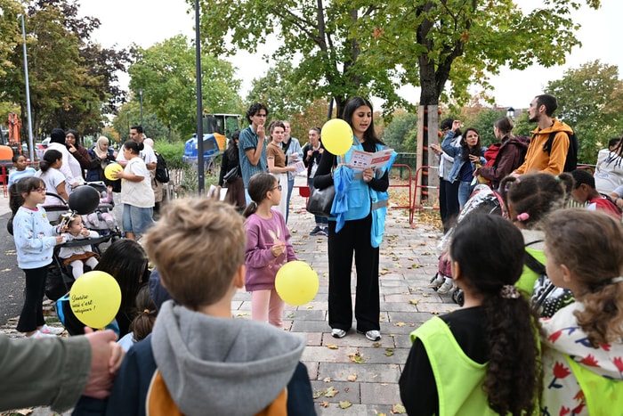 De multiples animations ont ponctué la marche intergénérationnelle du mercredi 7 octobre 2026, jusqu'aux Terrasses du musée. 