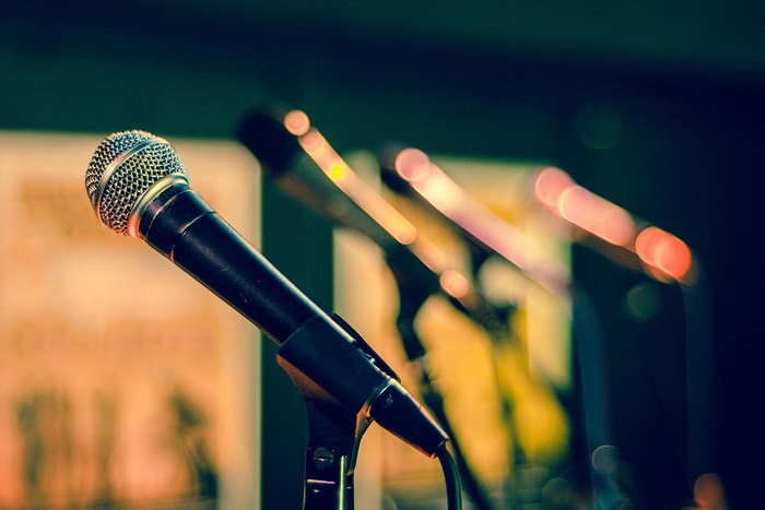 Oz'Arts Citoyens organise un concours d'éloquence au CSC Pax, samedi 1er août 2026.