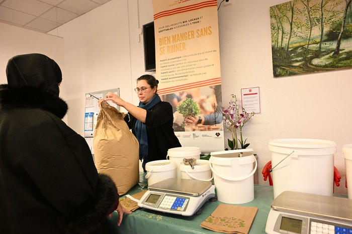 VRAC Mulhouse propose de nombreux produits, bios et/ou locaux, en vrac, à prix coûtant. 
