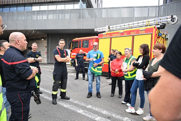 Séance de débriefing avec l'ensemble des acteurs mobilisés lors de l'exercice mulhousien, qui aura duré une grosse heure. 