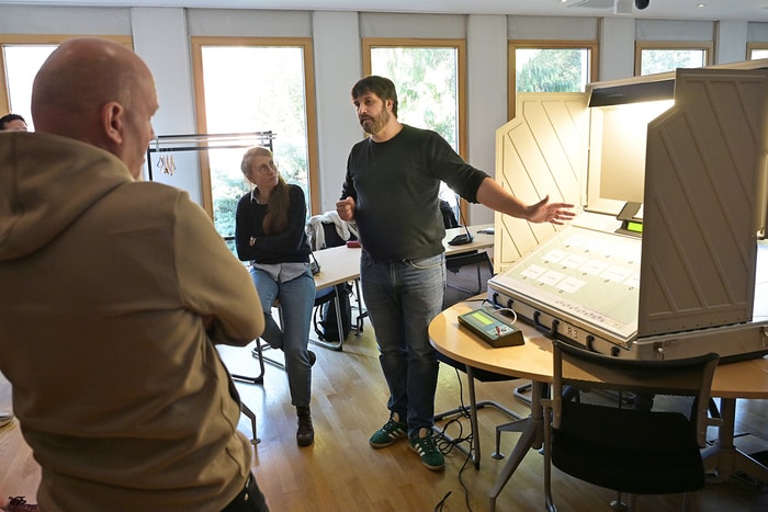 Les présidents, assesseurs et secrétaires des bureaux de vote sont formés, avant les élections municipales du 15 et 22 mars 2026.