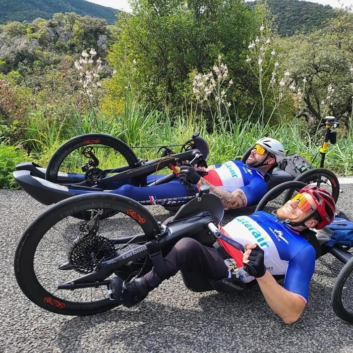 Médaillé d’or aux Jeux de Paris en relais mixte de paracyclisme, Joseph Fritsch se lance dans l'aventure du paratriathlon. 