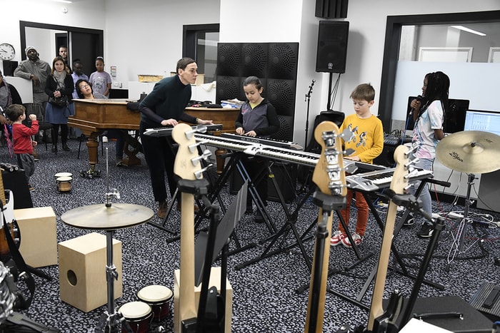 Découvrir le Conservatoire et échanger avec les équipes font partie des propositions. 