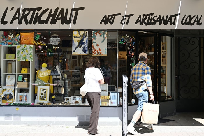 La boutique de L'Artichaut rassemble 21 artistes, rue Henriette. 