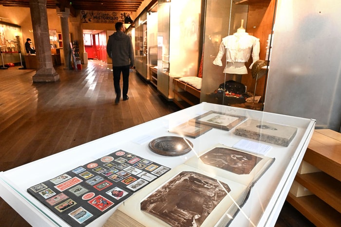 Au Musée historique, l’exposition « Conserver l’histoire – Au fil du temps », présente une centaine de pièces.