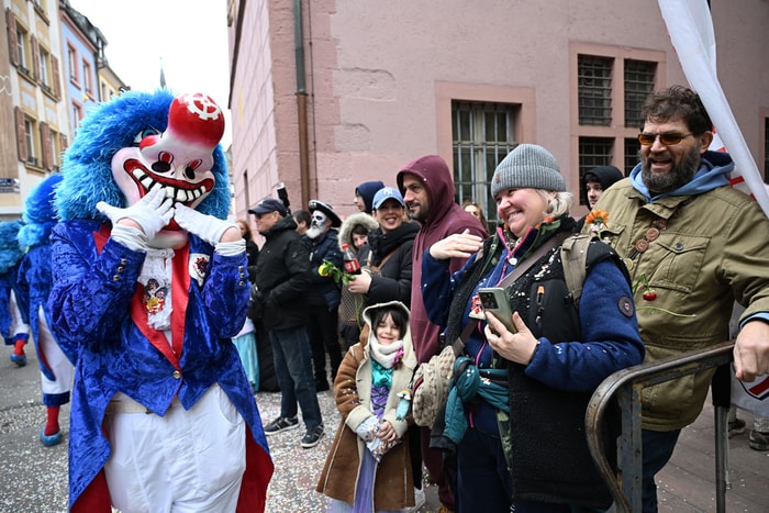 73e Cavalcade internationale des fous dimanche après-midi.