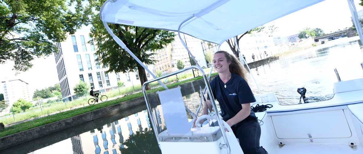 En bateau sur le canal