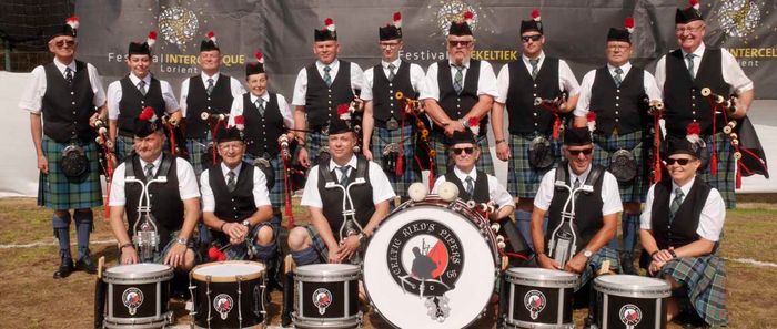 Les Celtic Ried's Pipers pour les soignants de l'Hôpital du Moenschberg