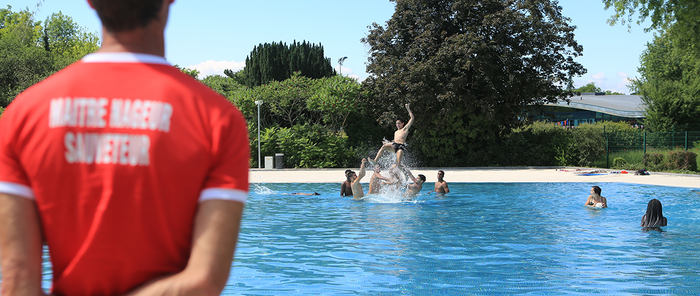 Piquer une tête au Stade nautique
