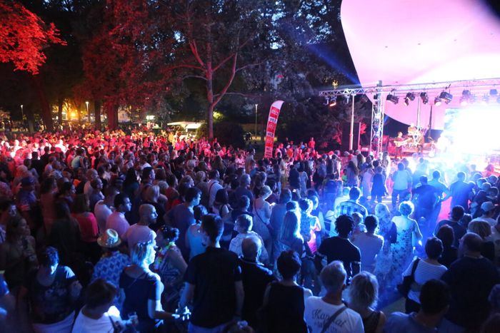 Bal des années 80 (Annulé en raison des conditions météo)