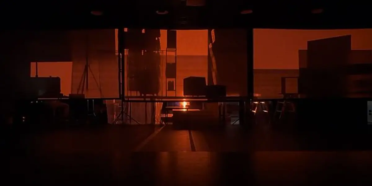 /ʁuʒ/ installation performative de Sophie Hasslauer & Cie FECIT