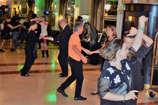 Bal swing
