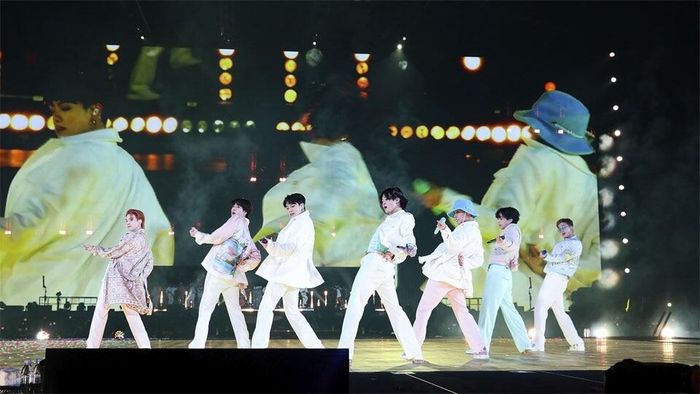 BTS : PERMISSION TO DANCE ON STAGE (SEOUL : LIVE)
