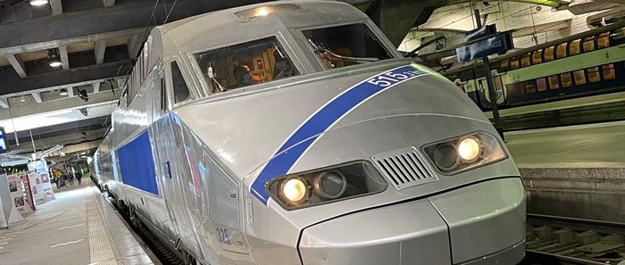 Cité du train : l'arrivée du TGV325