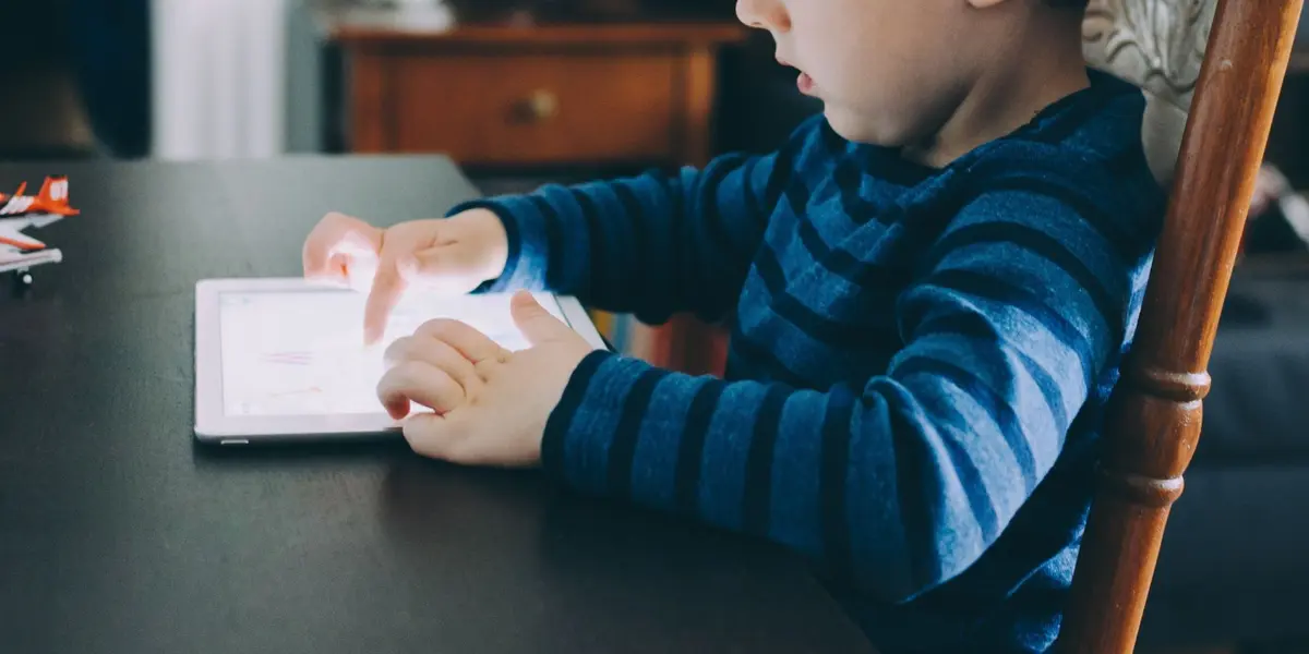 Conférence Le cerveau des enfants face aux écrans à la Bibliothèque Grand'Rue