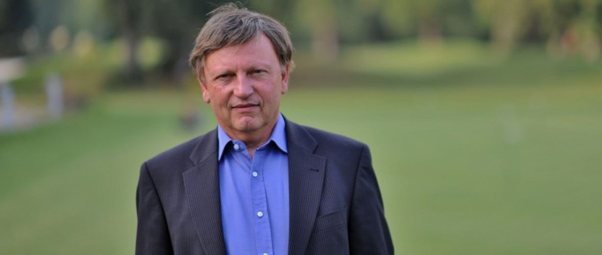 Antoine Waechter en dédicace à la librairie Bisey