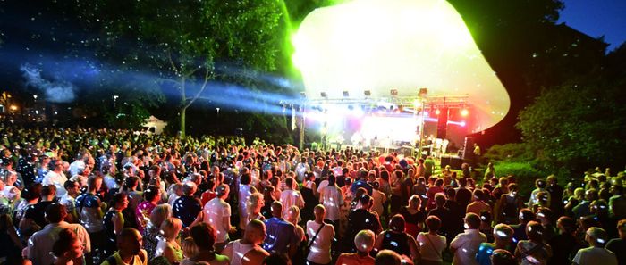 BAL DES ANNÉES 80