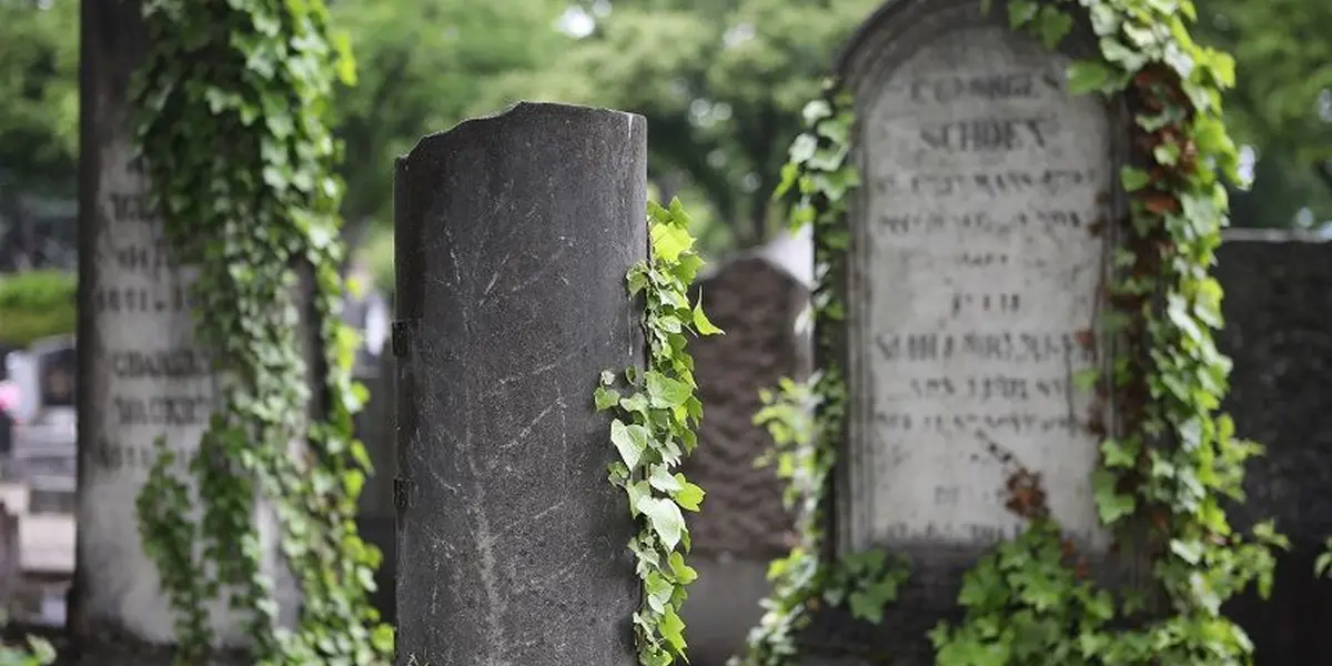 Le cimetière, entre art et histoire